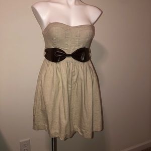 Strapless khaki dress with matching belt